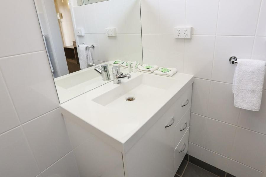 Seven Pines Motor Inn Mildura Habitación foto